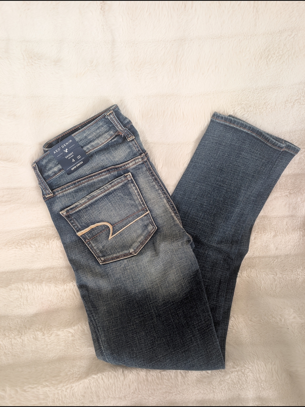 NWT American Eagle Jeans in Medium Blue Wash